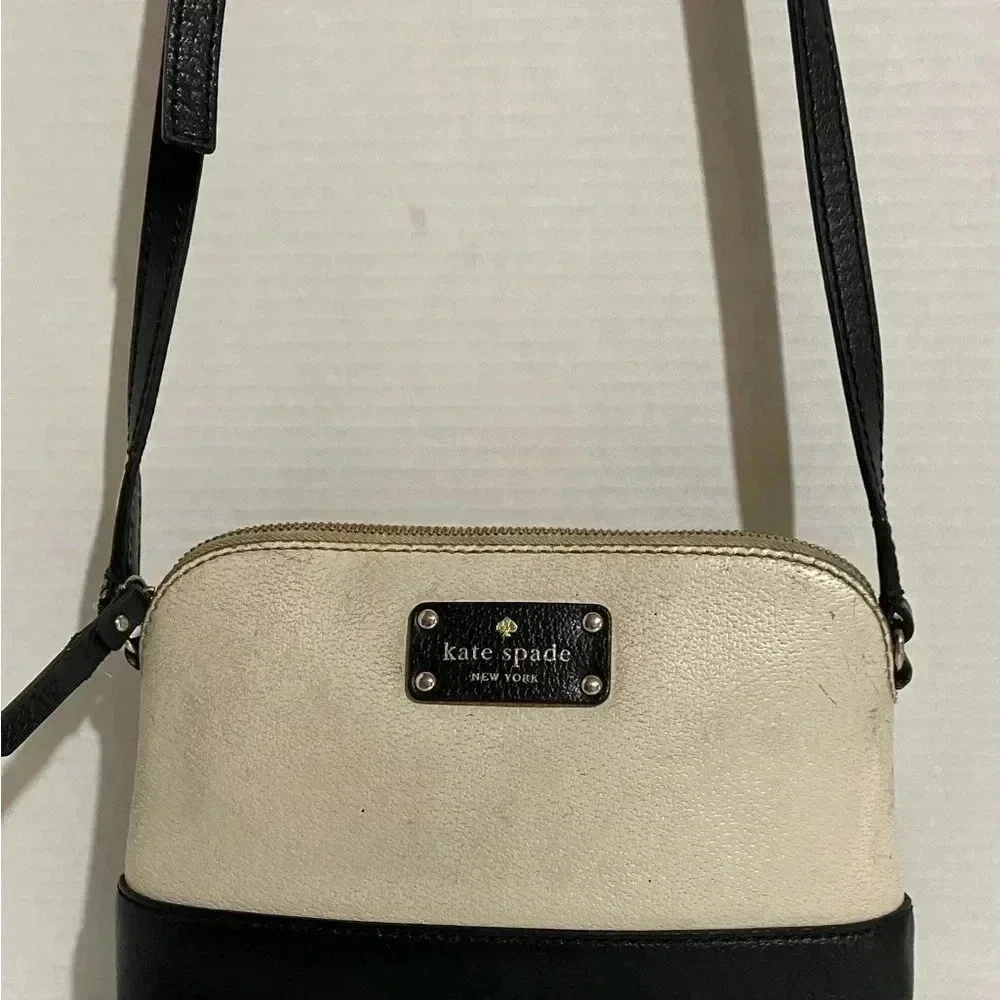 Kate spade beige black saffiano leather crossbody handbag